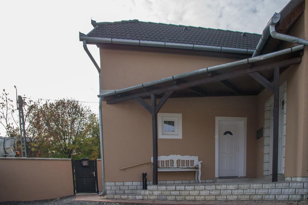 Gárdi Apartman Szekszárd Kültér fotó